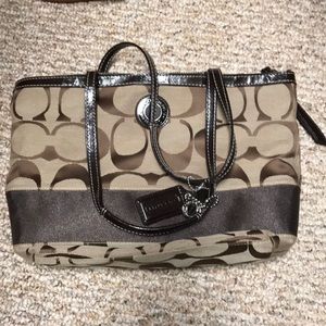 Authentic Coach tote